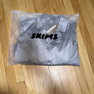 Women's SKIMS Silk Feather Trim Long Pajama Set Mirror M SKU692